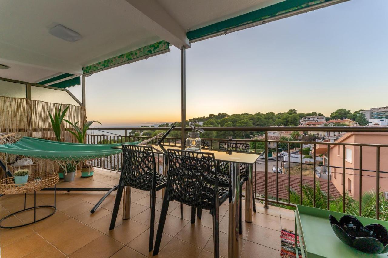 Front Retro Hideaway In Apartamento Salou
